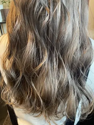 ロング カラー 田中 志織のヘアスタイル