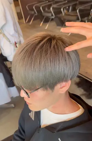 ショート カラー メンズ おがた たくむの眉毛・アイブロウイメージ