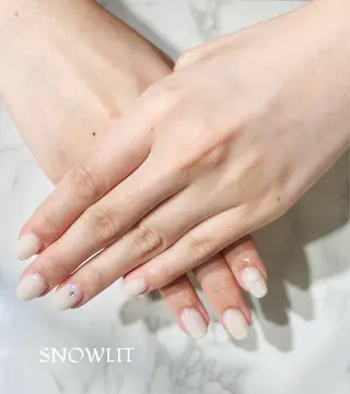 ネイル SNOW LITのネイルデザイン