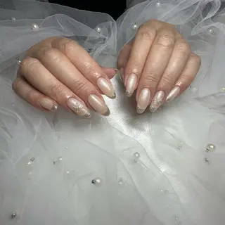 ネイル 里見 麗のネイルデザイン