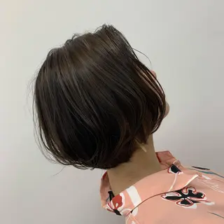 ショート カラー leben serikaのヘアスタイル