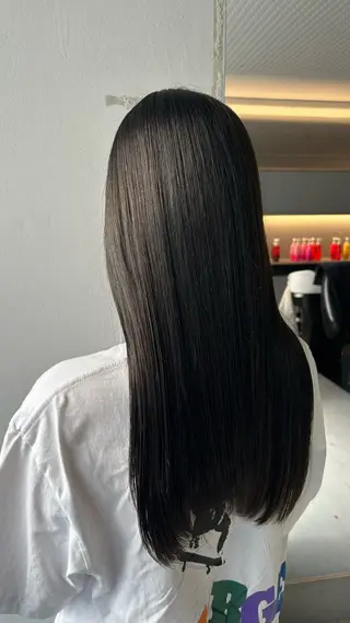 ロング 谷口 萌瑛のヘアスタイル