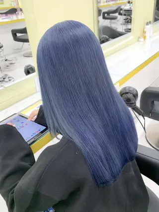 セミロング 🤍ハイトーン寒色 🤍MADOKAのヘアスタイル