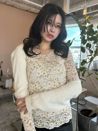 ミディアム カラー 林　蓮／レイヤー ／透明感カラーのヘアスタイル