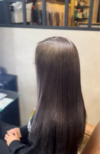 ロング カラー 奥田 星来のヘアスタイル