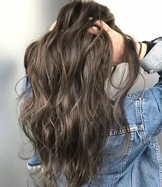 ロング カラー ヘアアレンジ 【公式】amble luxe池袋東口🩷のヘアスタイル