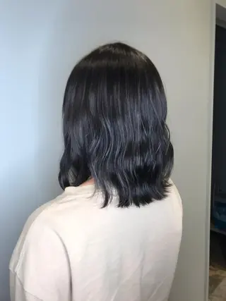 ミディアム カラー 茂木 結希のヘアスタイル