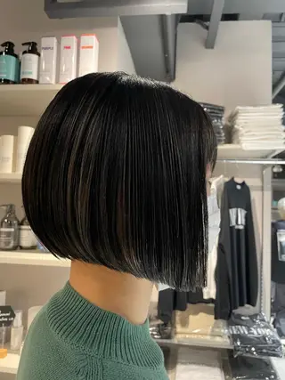ショート カラー ブリーチ👩🦳/ ✂︎MANAMIのヘアスタイル