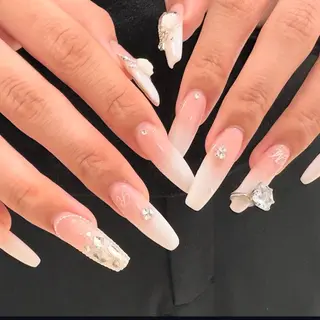 ネイル Bianca 渡邉🫧のネイルデザイン