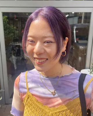 ショート カラー しの　ゆきの THE REMMYのヘアスタイル