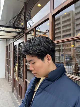 ショート 縮毛矯正／艶カラー アオキタイキのヘアスタイル