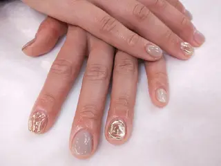 ネイル はばすみれ🎀ﾈｲﾙ 光ﾌｪｲｼｬﾙ ﾍｱのネイルデザイン