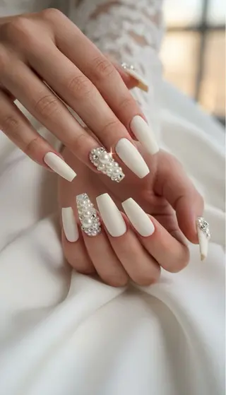 ロング T&D NailSalonのネイルデザイン