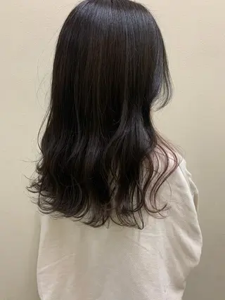 ミディアム ayaka 縮毛矯正レイヤーのヘアスタイル