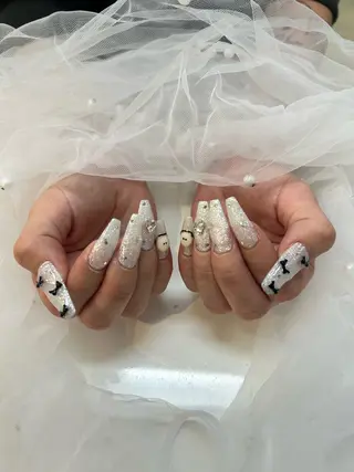ネイル Roi〈ロア〉 Yunaのネイルデザイン