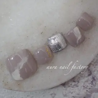 ショート カラー ネイル 赤羽 aura 深爪を断らない✨のネイルデザイン
