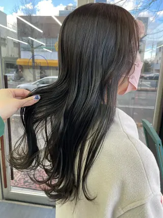 カラー オノ アカネのヘアスタイル