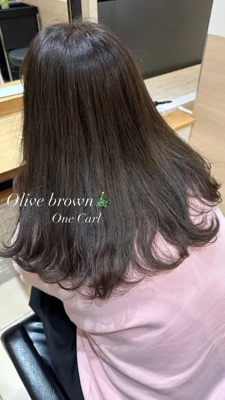 ロング カラー 天野 瑠真のヘアスタイル