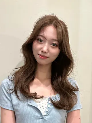 セミロング 🌹ハッシュカット、 レイヤー韓国ヘア🌹のヘアスタイル