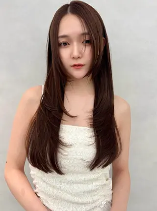 ロング カラー ✨艶カラーと縮毛矯正 🦖しんのすけ🦖のヘアスタイル