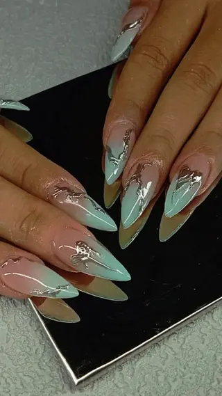 ネイル HerNails  Yokosukaのネイルデザイン