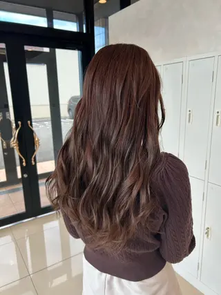 カラー 小林 亜紀のヘアスタイル