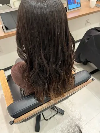 セミロング 艶髪特化 しゅんぼう 長岡髪質改善のヘアスタイル