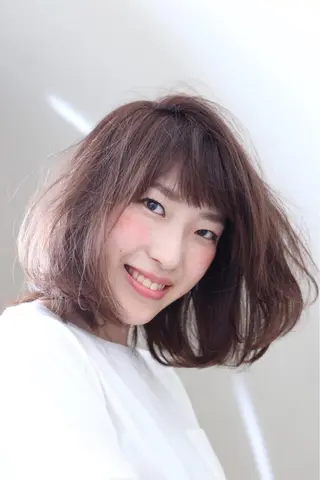 ミディアム カラー タジマ ヤスヒサのヘアスタイル