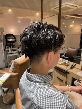 ショート パーマ 吉満 翔のヘアスタイル