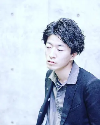 ショート パーマ メンズ 及川 光のヘアスタイル