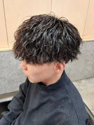 ショート パーマ メンズ 原口 颯太のヘアスタイル
