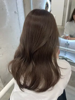 セミロング カラー レイヤーカット 透明感カラー表参道のヘアスタイル