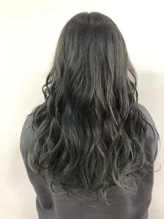 カラー SALOWIN栄 高須大貴のヘアスタイル