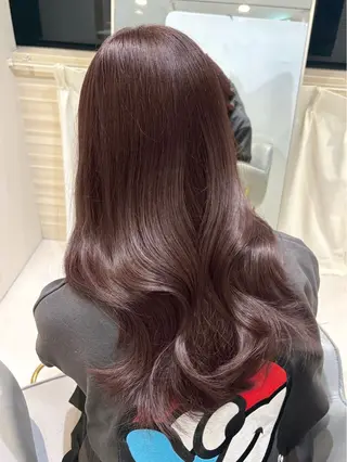 セミロング 𝑦𝑢𝑟𝑖𝑎 AFLOAT/Lのヘアスタイル