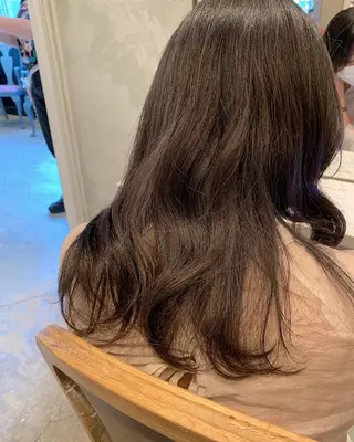 ロング カラー SAKINO. ベージュカラーのヘアスタイル
