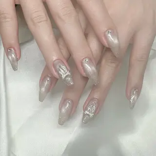 ネイル L'oeillet HIBIKIのネイルデザイン