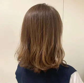 カラー 山口 莉奈のヘアスタイル