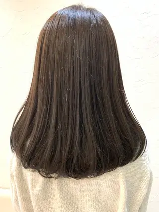 セミロング カラー 店長ハイトーンカラー 柞山史奈のヘアスタイル