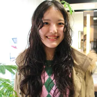 ロング パーマ カーリーパーマ/ 透明ｶﾗｰ/MIKUのヘアスタイル