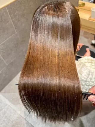 ロング broteなかもず 【髪にドラマを】のヘアスタイル