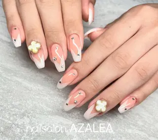 ネイル R inのネイルデザイン