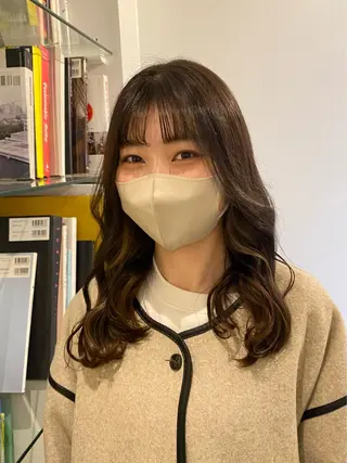 セミロング カラー 田口 樹理のヘアスタイル