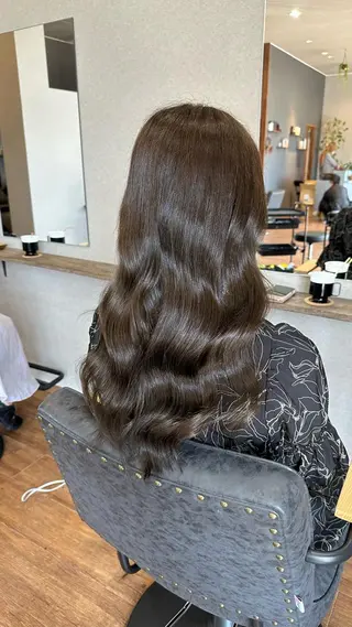 ロング カラー 鵜飼 真伍のヘアスタイル