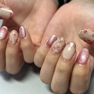 ネイル 野々山 亜美のネイルデザイン