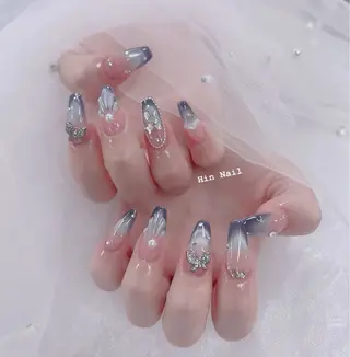ネイル Hin Nailsのネイルデザイン