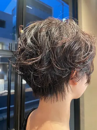 ショート パーマ くびれミディアム/似 合わせ/鎌倉/edAのヘアスタイル