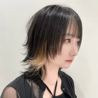 ミディアム ウルフカット/ ハッシュカット/山路のヘアスタイル