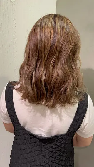 セミロング カラー 中山 琴葉のヘアスタイル