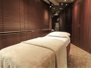 毛穴・ニキビケア ￤肌質改善￤EMIのエステ・リラクイメージ