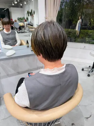 ショート ハイライト/ブリーチ /綾華のヘアスタイル